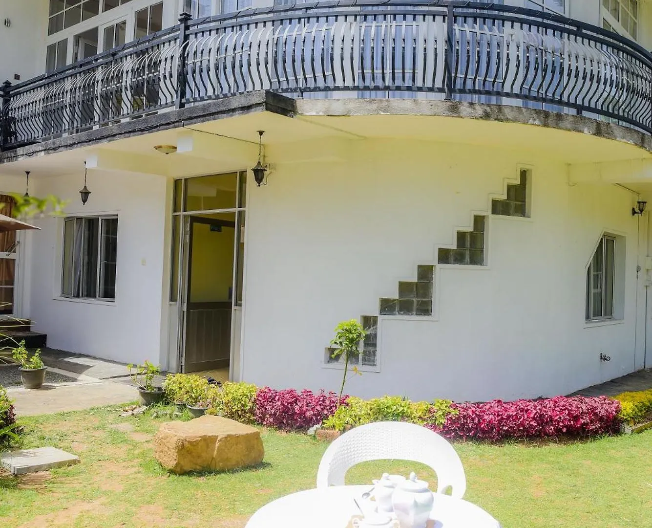 Hotel The Ceylon Lodge Nuwara Eliya Sri Lanka